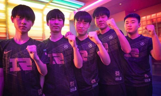 迪亚斯与他 迪亚斯与他