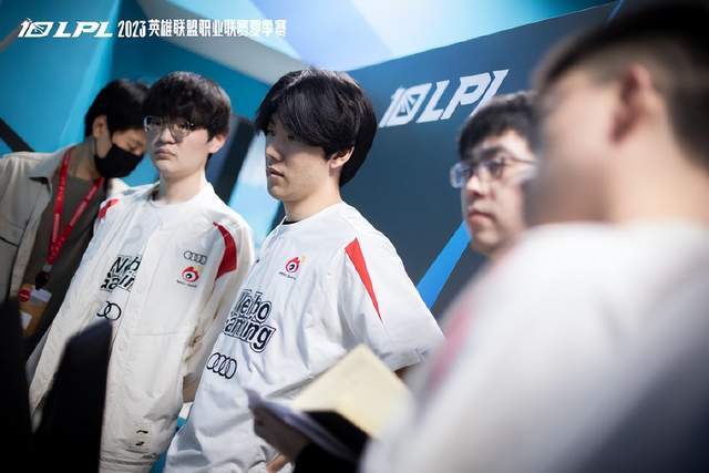 继续通过定 继续通过定