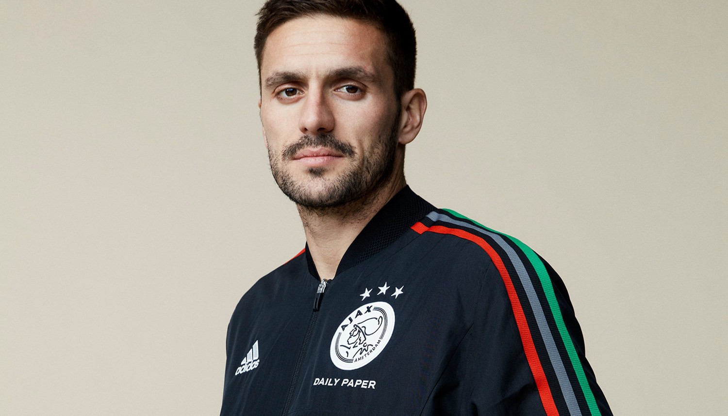 不再属于他 不再属于他