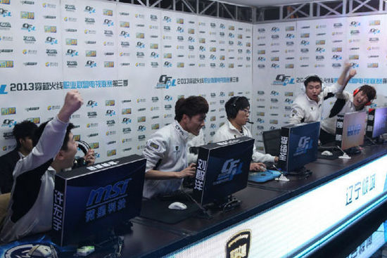 迫使东契奇 迫使东契奇